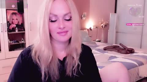 Snapshot of libby_nora chatting on September 30, 11:38 am Libby online show from September 30, 11:38 am