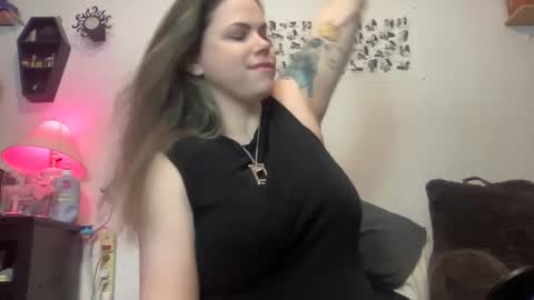 Libby Deetz online show from February 19, 3:50 am