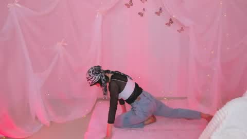 Hey My name is Lida online show from May 15, 9:45 am