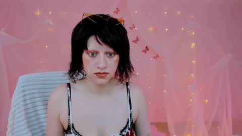 Hey My name is Lida online show from May 22, 9:40 am