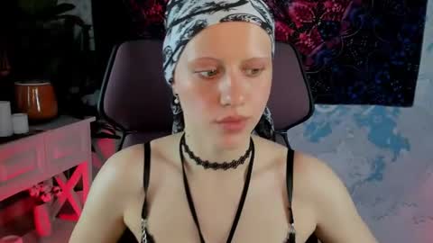 Hey My name is Lida online show from July 10, 8:59 am
