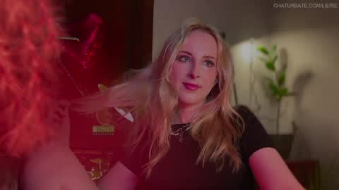  Im online every day except Saturday and Sunday somewhere between 2000 and 0300 UTC3 but its never at the same time  online show from April 4, 10:30 pm