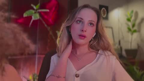  Im online every day except Saturday and Sunday somewhere between 2000 and 0300 UTC3 but its never at the same time  online show from March 12, 6:54 pm