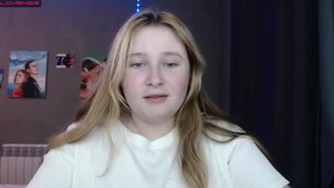 light_lunaa online show from November 28, 3:37 pm