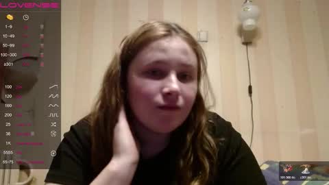 light_lunaa online show from February 6, 11:57 am
