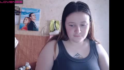 light_lunaa online show from December 9, 7:06 am