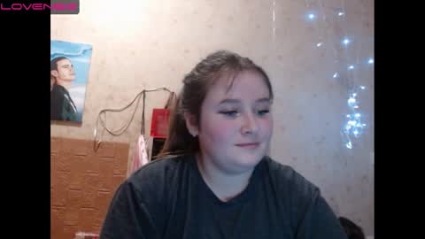 light_lunaa online show from December 18, 3:33 pm