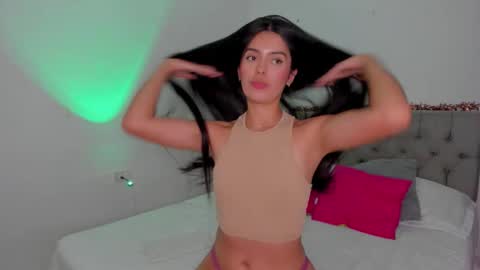 Maddie  online show from October 25, 2:30 am