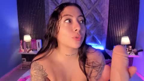         online show from December 4, 11:41 am