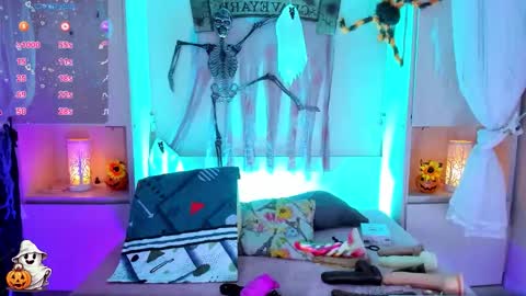         online show from October 16, 11:57 am