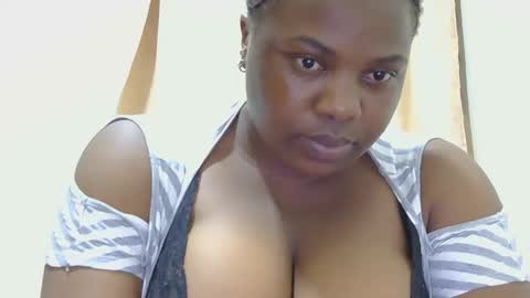 Lily online show from April 4, 8:51 pm