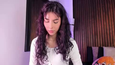 liily_murphy online show from May 8, 6:05 am
