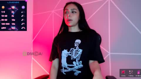 Snapshot of liilylouise chatting on October 27, 12:55 pm Liliana online show from October 27, 12:55 pm