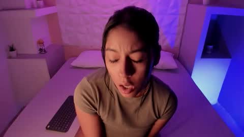 Snapshot of liizjones chatting on October 7, 6:12 pm LiizJones online show from October 7, 6:12 pm