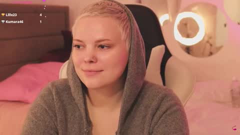 likaaberry online show from January 17, 12:34 pm