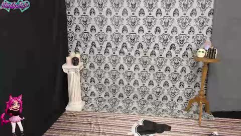 LikeMyAshe online show from October 5, 10:53 am