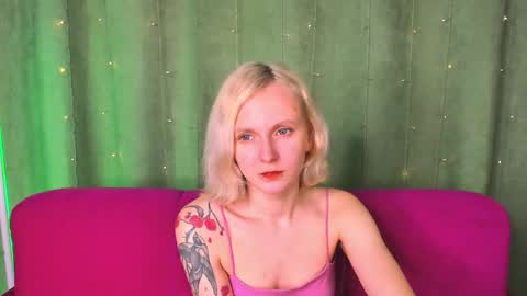 likilip online show from February 3, 1:16 am