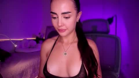 Snapshot of lil_gabbyg chatting on September 19, 8:41 pm Gabriela online show from September 19, 8:41 pm