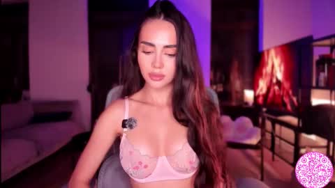 Snapshot of lil_gabbyg chatting on September 17, 7:01 pm Gabriela online show from September 17, 7:01 pm