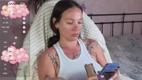little moon online show from May 8, 6:43 pm