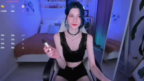 Melanie  Follow me  online show from June 5, 4:02 pm