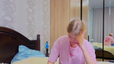 Emma online show from May 27, 2:19 am