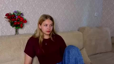 Emma online show from May 8, 11:06 pm