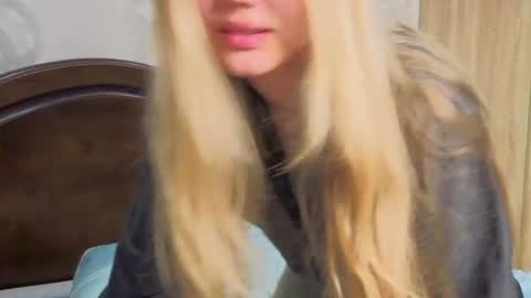 Emma online show from May 15, 9:23 am