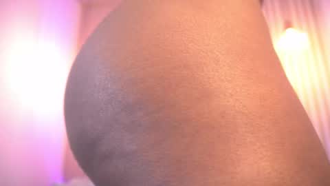 L I L A   online show from March 4, 4:08 am