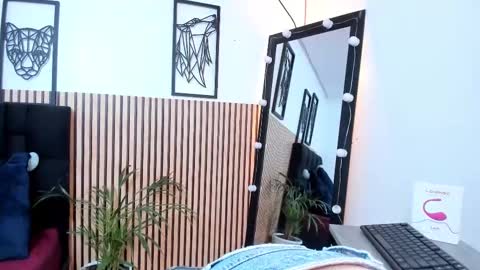 Lila online show from October 9, 8:24 pm