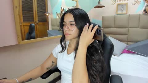 LILA online show from December 25, 5:47 pm