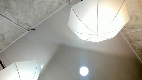 Lila online show from April 6, 12:50 pm