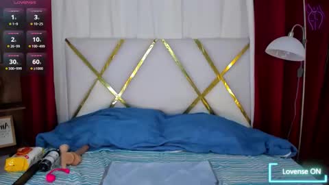 lila_pinky_ online show from April 21, 11:39 am