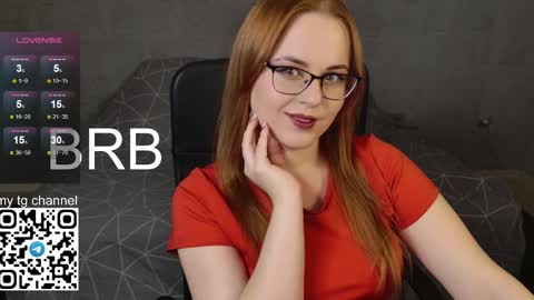 Snapshot of lila_pitt chatting on January 5, 5:41 pm lila_pitt online show from January 5, 5:41 pm