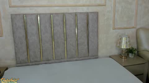 lila bailey  online show from October 23, 7:42 pm