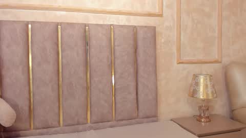 lila bailey  online show from November 12, 9:02 pm