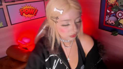 Lila online show from May 22, 3:21 pm