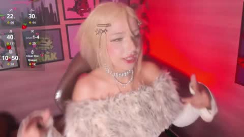 Lila online show from May 20, 1:19 pm