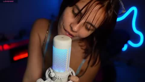 Rebecca online show from May 5, 5:21 am
