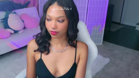 evie online show from June 9, 1:49 am