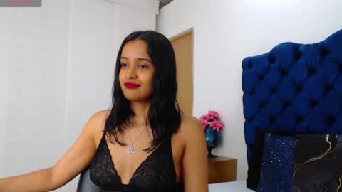 Lili online show from May 17, 3:27 am