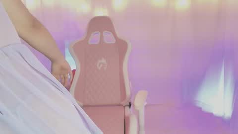 Snapshot of lili_tay chatting on October 14, 7:27 pm Lili online show from October 14, 7:27 pm