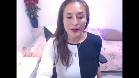 lilian online show from October 6, 9:08 pm