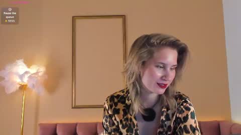 Lilian  online show from July 18, 1:42 am
