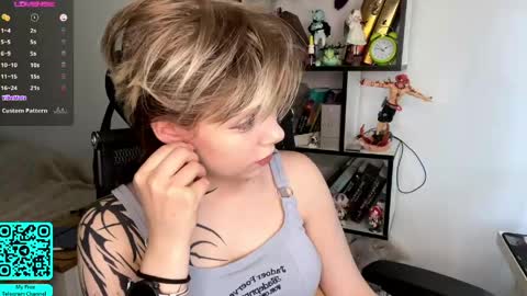 Lilian online show from May 7, 7:23 am