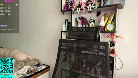 Lilian online show from May 17, 10:36 am
