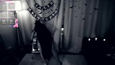 Lilian online show from October 9, 7:01 am