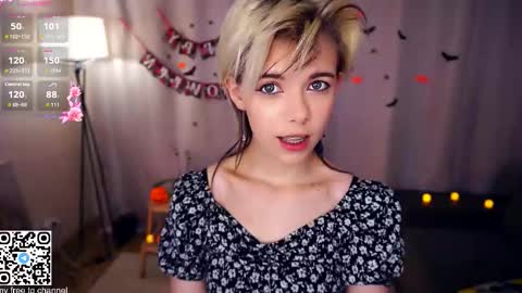 Lilian online show from October 10, 7:02 am