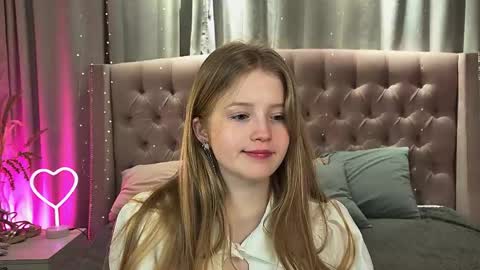 Lilian online show from April 4, 12:26 pm