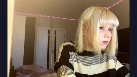 Liliya online show from March 25, 1:25 pm